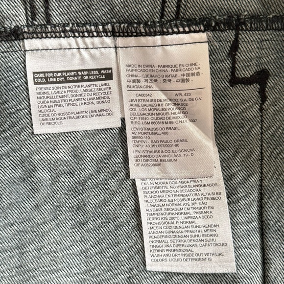 Levis Mens Black Denim Trucker Jacket Medium Pockets Buttons Durable Lightweight - Picture 12 of 15